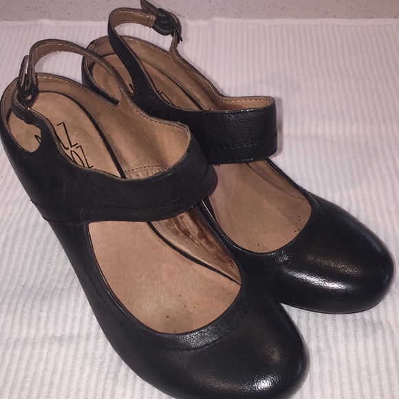 Miz Mooz shoes - Picture 1 of 5